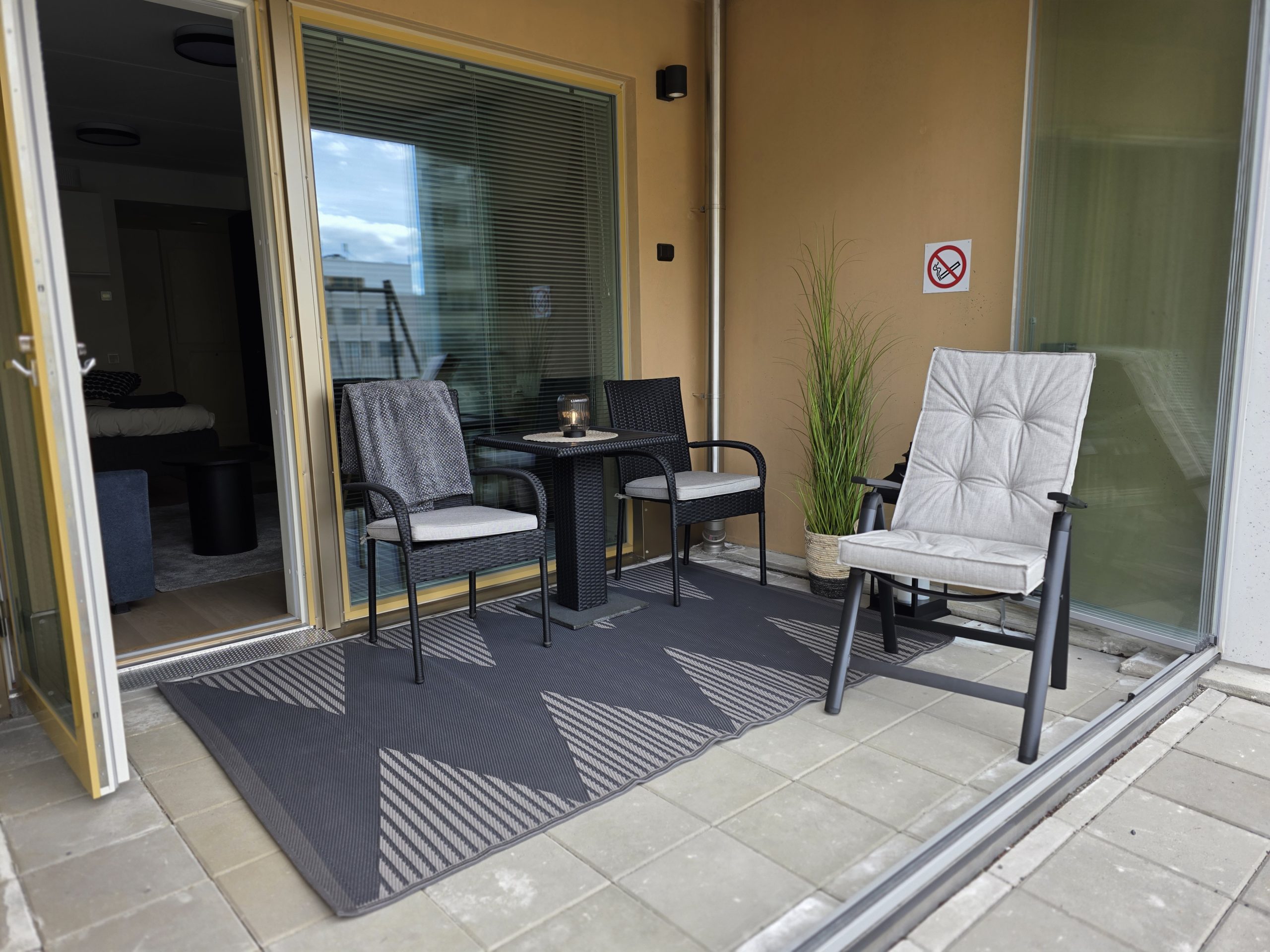 Privata terrasser i varje lägenhet - Vuokrakaista